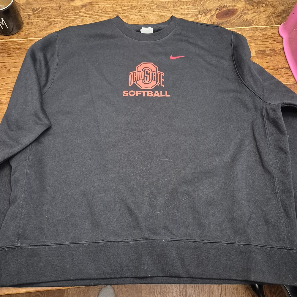 Nike Black and Red Men's Crewneck Sweater